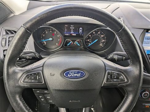 Used 2019 Ford Escape SEL image 30
