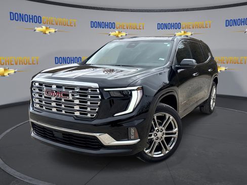 Used 2025 GMC Acadia Denali w/ LPO, All-Weather Package image 4