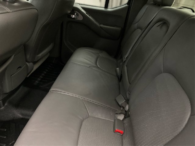 Used 2012 Nissan Frontier SL w/ Moonroof Pkg AWD/4WD image 11