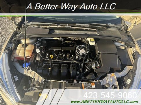 Used 2018 Ford Focus SE w/ Cold Weather Package image 14