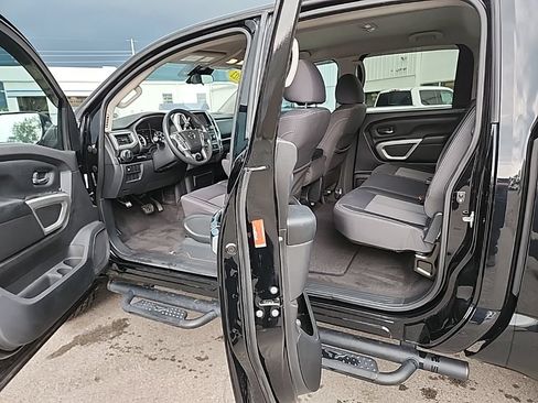 Used 2021 Nissan Titan SV w/ Accessory Utility Package AWD/4WD image 10