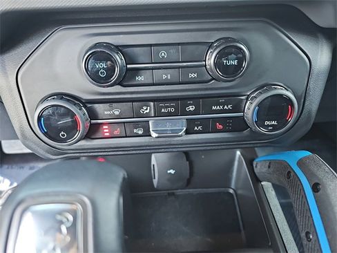 Certified 2024 Ford Bronco Black Diamond image 25