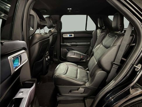 Used 2020 Ford Explorer ST image 24