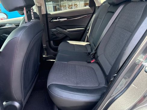 Used 2025 Kia Seltos S FWD image 27