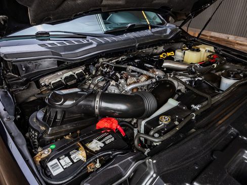 Used 2019 Ford F250 Lariat w/ Lariat Ultimate Package image 41