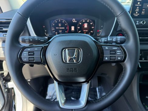 New 2026 Honda Pilot Touring image 15