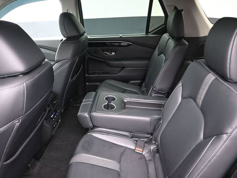 Certified 2023 Honda Pilot Touring image 29