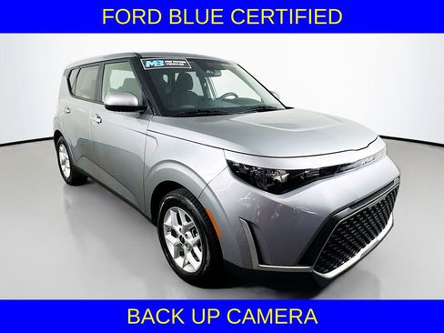 Used 2025 Kia Soul LX w/ LX Technology Package image 3