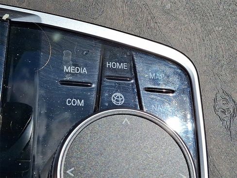 Used 2022 BMW X5 xDrive40i w/ Premium Package image 26