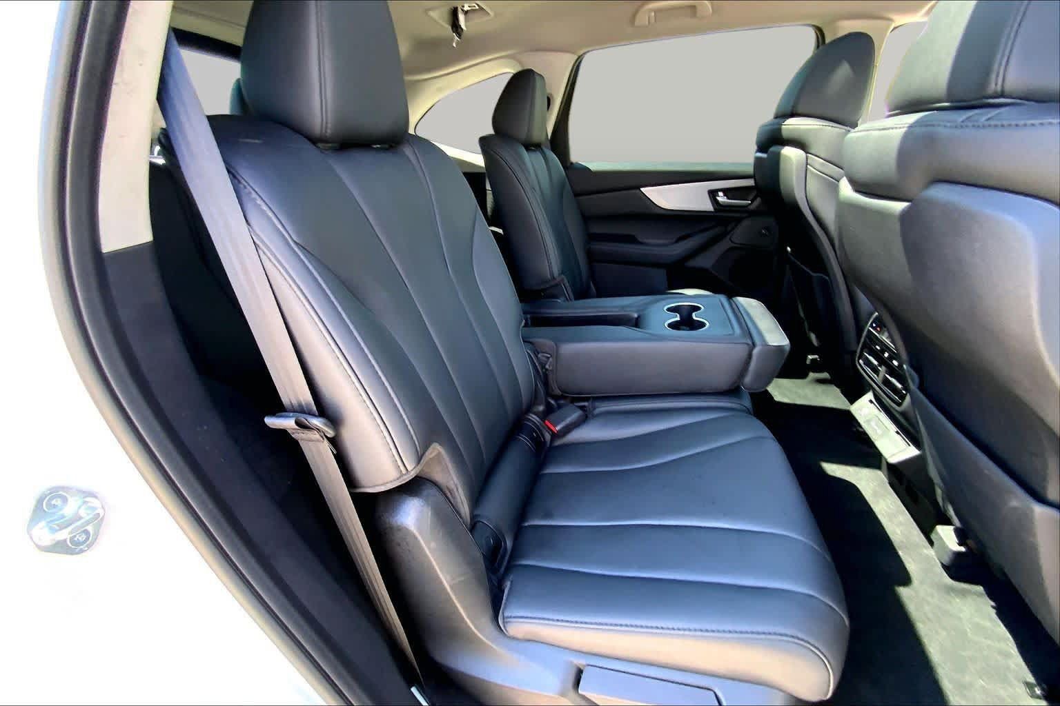Used 2025 Acura MDX FWD image 21