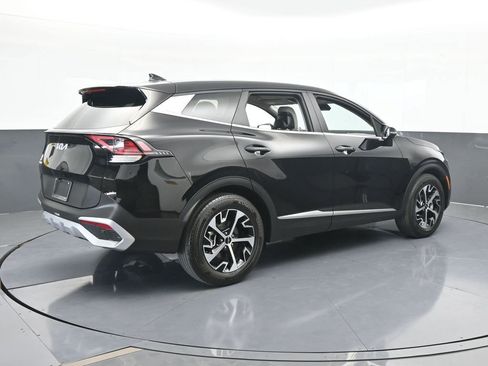 Used 2024 Kia Sportage EX image 6