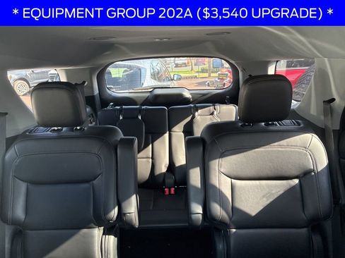 Used 2023 Ford Explorer XLT w/ Equipment Group 202A image 8
