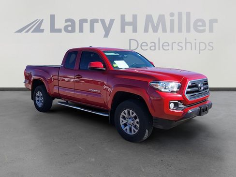 Used 2016 Toyota Tacoma SR5 image 7