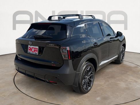 Used 2026 Nissan Kicks SR FWD image 12