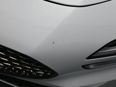 Used 2025 Genesis G70 2.5T image 13