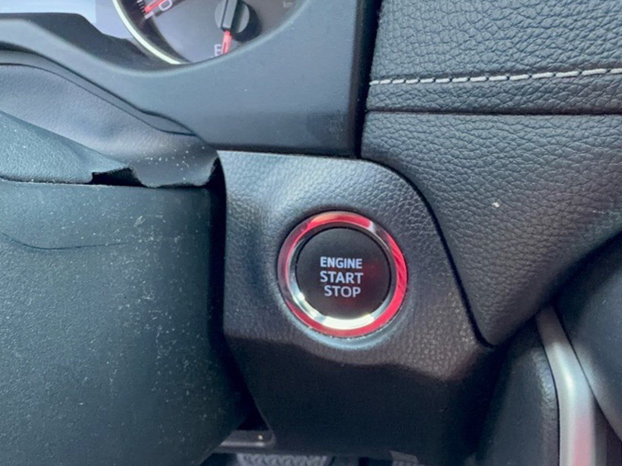 Used 2021 Toyota RAV4 XLE FWD image 20