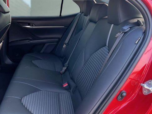 Used 2023 Toyota Camry SE image 21