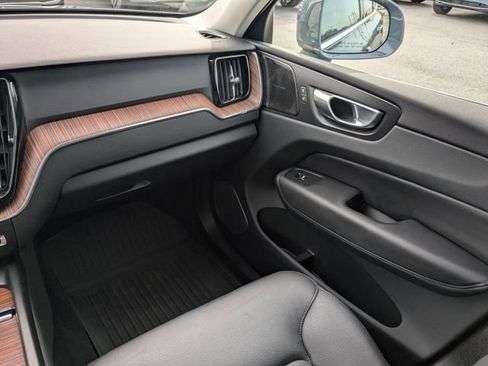 Certified 2023 Volvo XC60 B5 Plus w/ Protection Package Premier image 22