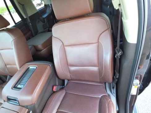 Used 2018 Chevrolet Tahoe Premier image 36