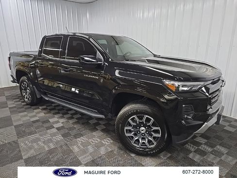 Used 2023 Chevrolet Colorado Z71 w/ Z71 Convenience Package 2 AWD/4WD image 9