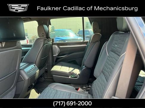 Used 2026 Cadillac Escalade Platinum Sport w/ LPO, ONYX Package AWD/4WD image 18