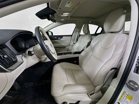 Used 2024 Volvo S60 B5 Plus image 14