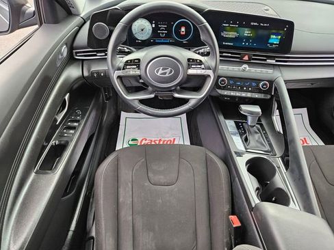 Used 2024 Hyundai Elantra SEL w/ Convenience Package FWD image 13
