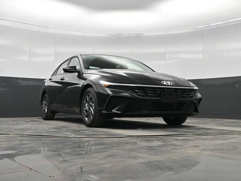 New 2026 Hyundai Elantra Blue image 31