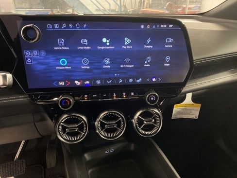 New 2024 Chevrolet Blazer EV LT image 14