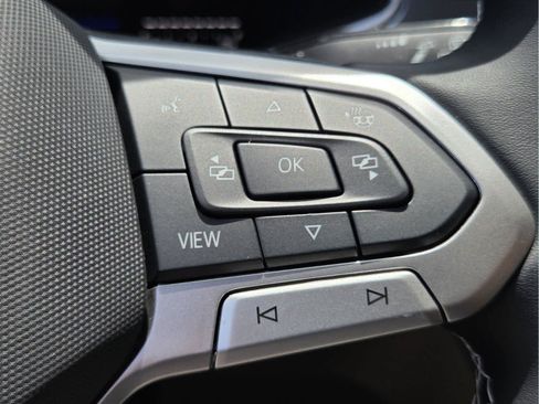 New 2026 Volkswagen Taos SE FWD image 28