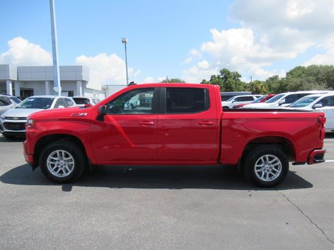 Used 2021 Chevrolet Silverado 1500 RST w/ Convenience Package II AWD/4WD image 2