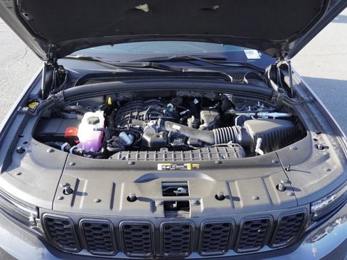 New 2025 Jeep Grand Cherokee L Altitude image 27