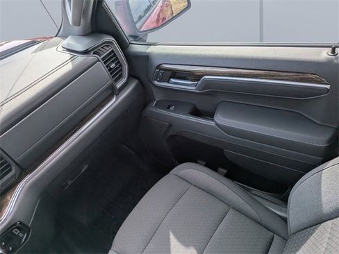 Used 2024 GMC Sierra 1500 Elevation image 17