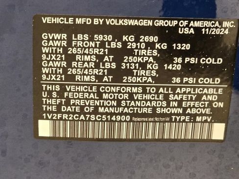 Used 2025 Volkswagen Atlas SEL Premium R-Line AWD/4WD image 30