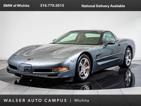 Used 2004 Chevrolet Corvette Coupe w/ Roof Package image 1