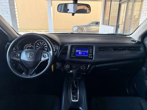 Used 2016 Honda HR-V LX image 27