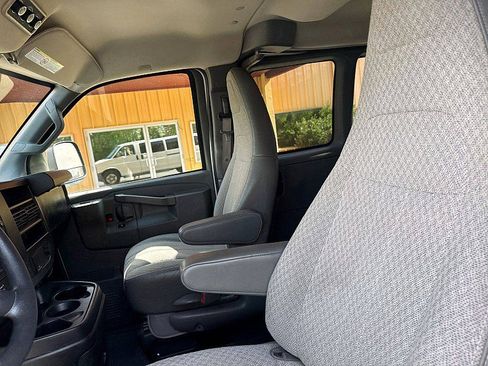 Used 2020 Chevrolet Express 3500 LT w/ LT Preferred Equipment Group RWD image 9
