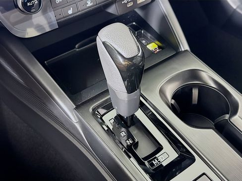 New 2026 Subaru Outback Limited AWD/4WD image 17