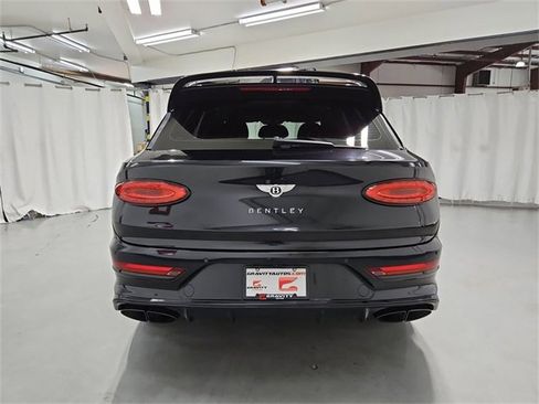 Used 2022 Bentley Bentayga image 7