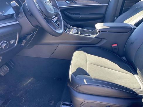 New 2026 Jeep Grand Cherokee Altitude RWD image 11