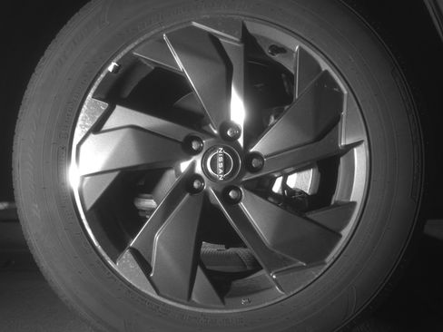 Used 2025 Nissan Rogue SV image 13