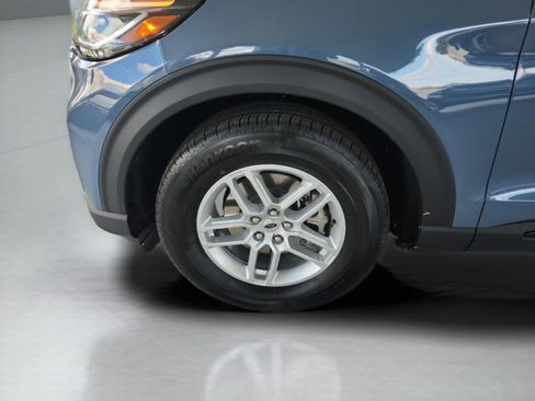 New 2026 Ford Explorer Active image 25
