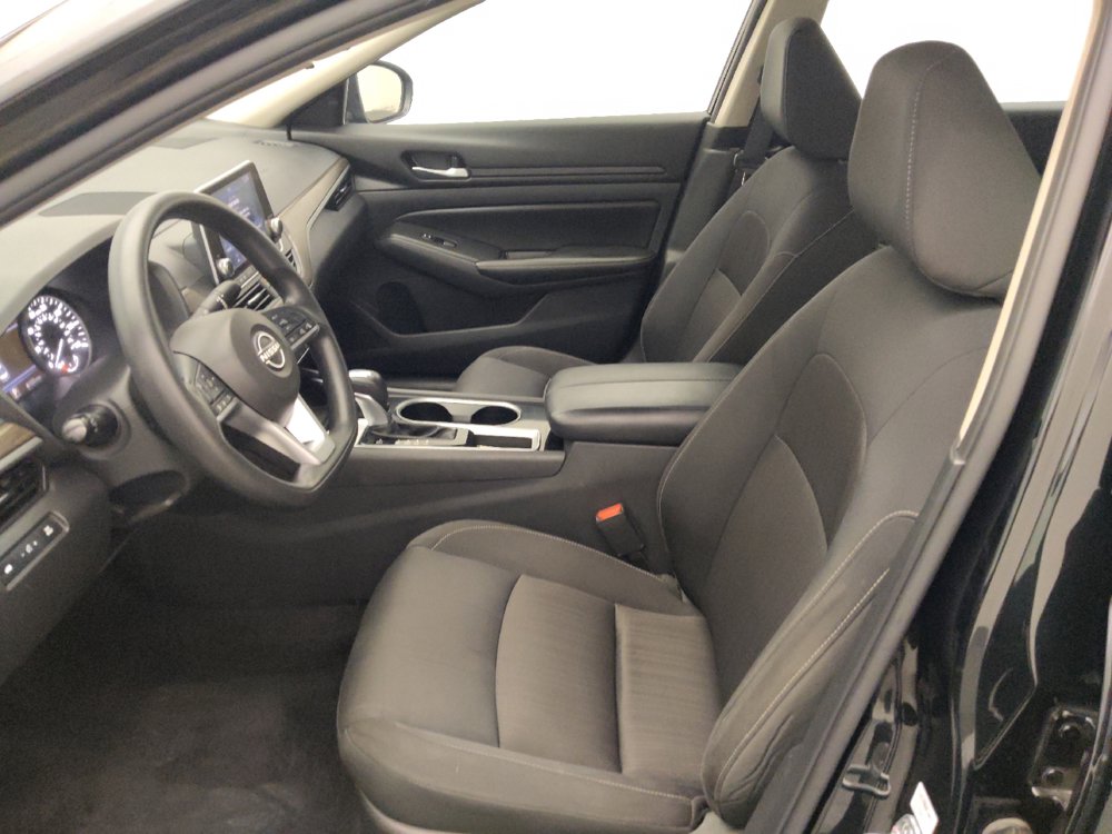 Used 2024 Nissan Altima 2.5 SV FWD image 17