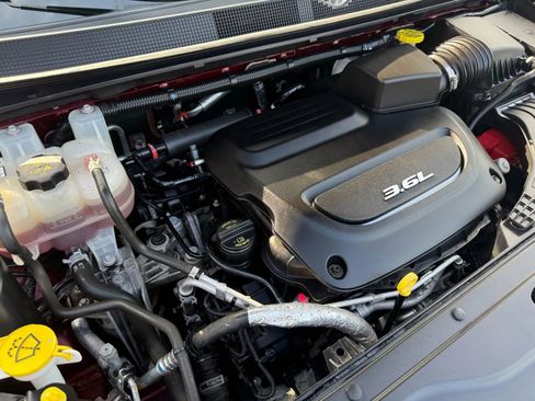 Used 2018 Chrysler Pacifica Touring-L w/ Premium Audio Group image 58