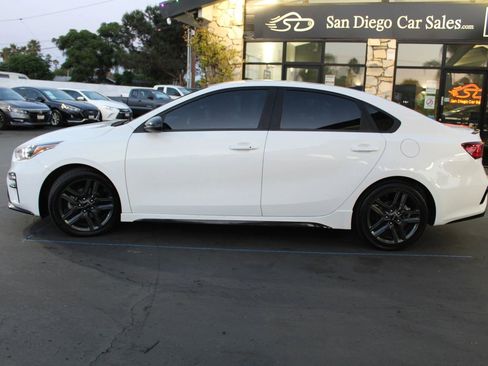 Used 2021 Kia Forte GT-Line FWD image 2