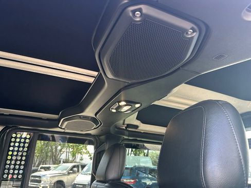 Used 2022 Jeep Gladiator Mojave w/ Trailer Tow Package AWD/4WD image 32