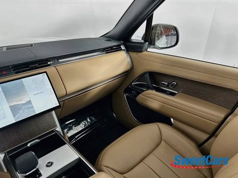 Used 2025 Land Rover Range Rover SE AWD/4WD image 34