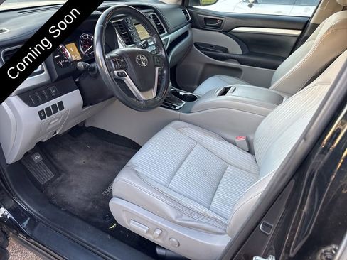 Used 2015 Toyota Highlander Plus image 7