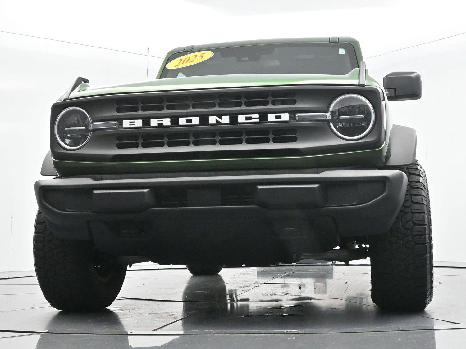 Used 2025 Ford Bronco 4-Door AWD/4WD image 49