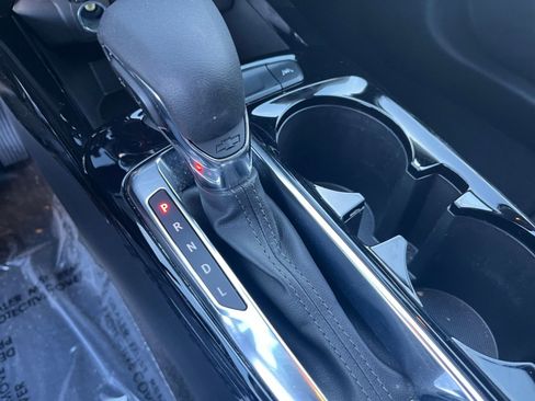 Used 2025 Chevrolet Trax LT image 35